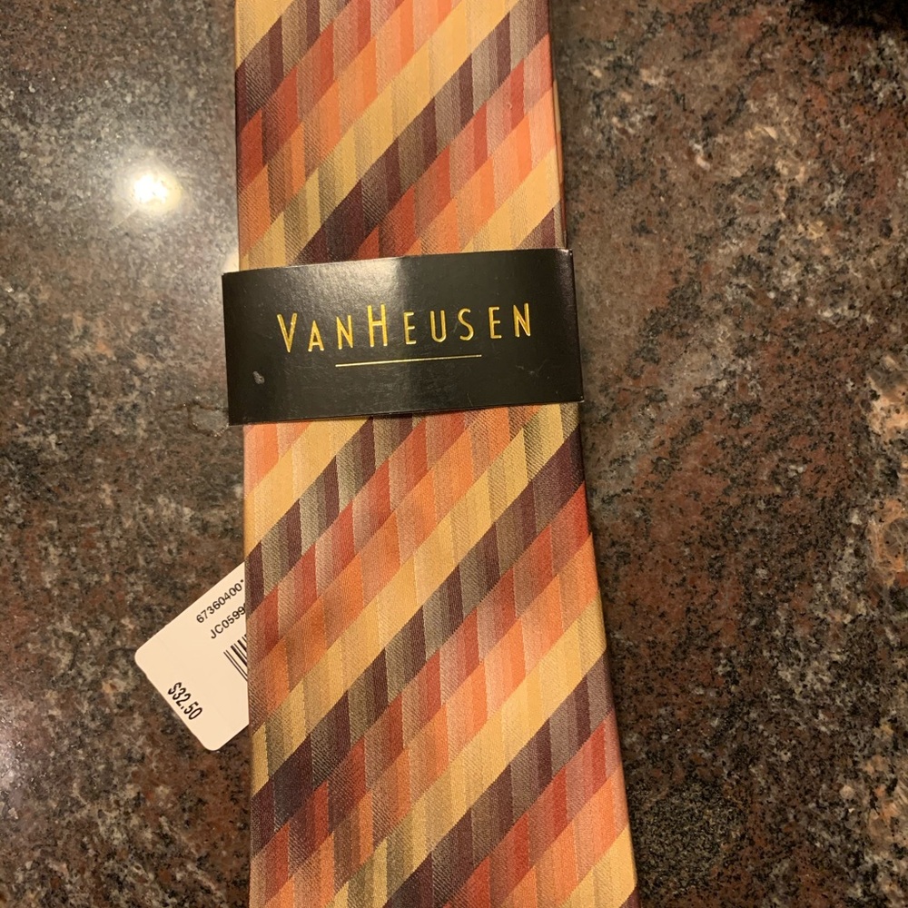 Van Heusen orange geometric silk tie